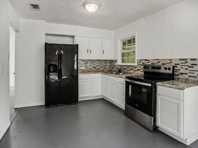 813 32nd Street, Grand Prairie, TX 75050