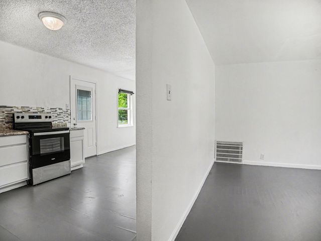 813 32nd Street, Grand Prairie, TX 75050