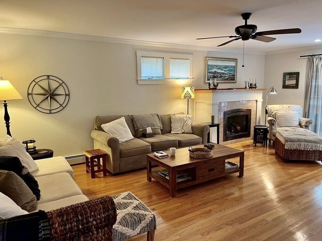 124 Mount Pleasant Ave 1 -Winter, Gloucester, MA 01930