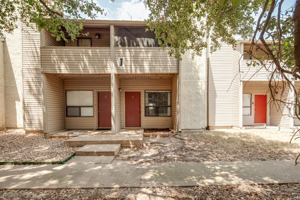 1902 Dartmouth Street J4, College Station, TX 77840 — exterior