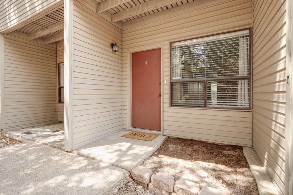 1902 Dartmouth Street J4, College Station, TX 77840 — photo 2