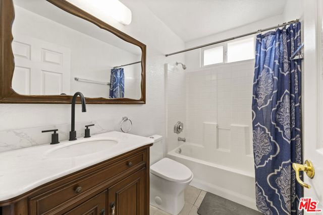 9155 Cedros Avenue 1, Panorama City, CA 91402