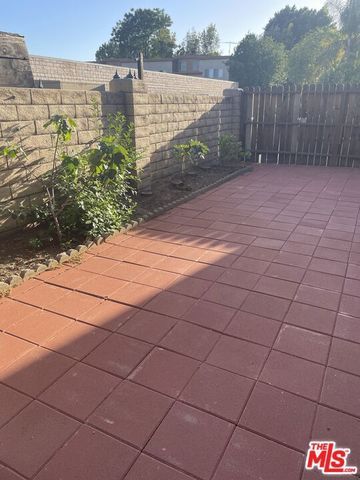 9155 Cedros Avenue 1, Panorama City, CA 91402