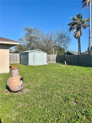 1806 Volga Dr, Corpus Christi, TX 78412