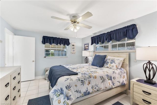 4832 Triton CT W, Cape Coral, FL 33904