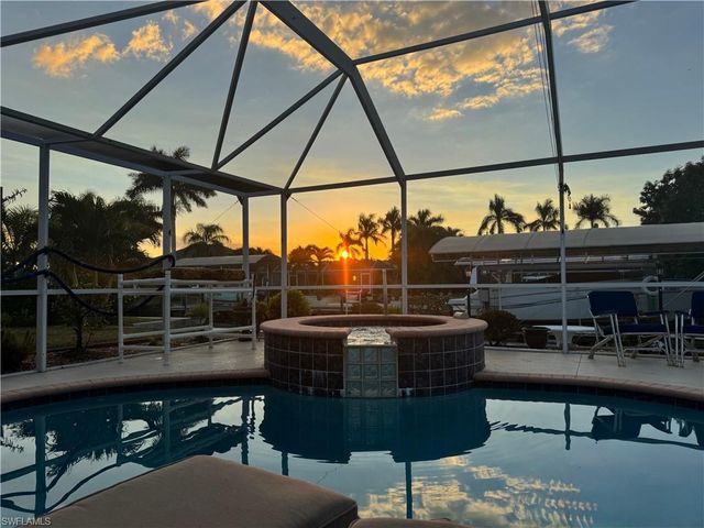 4832 Triton CT W, Cape Coral, FL 33904