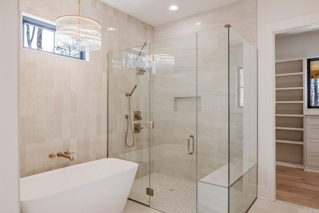 7048 Hannah Ln, Benton, AR 72019