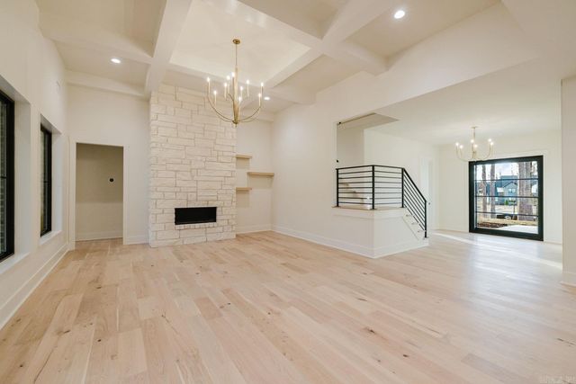 7048 Hannah Ln, Benton, AR 72019