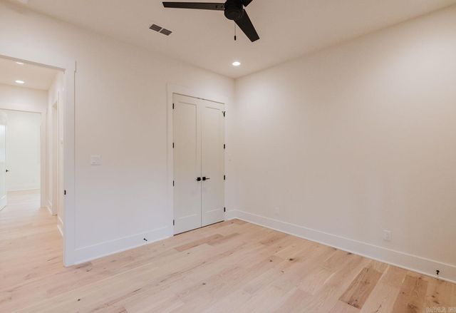 7048 Hannah Ln, Benton, AR 72019