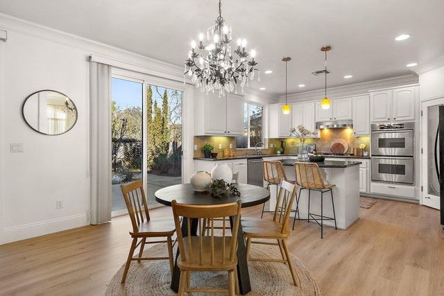 6129 Merry Ln, Carmichael, CA 95608