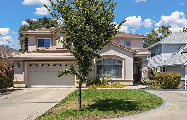 6129 Merry Ln, Carmichael, CA 95608