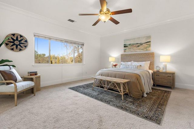 6129 Merry Ln, Carmichael, CA 95608