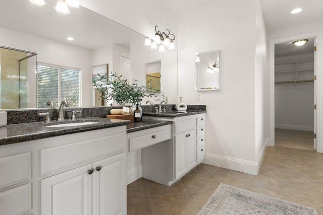 6129 Merry Ln, Carmichael, CA 95608