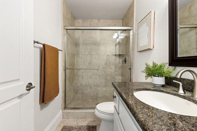 6129 Merry Ln, Carmichael, CA 95608