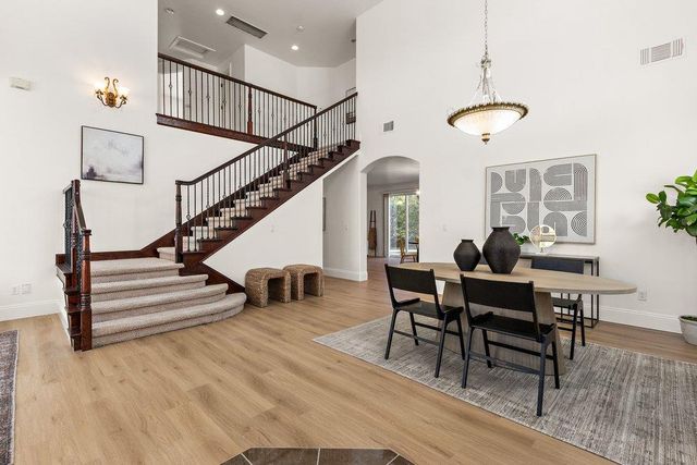 6129 Merry Ln, Carmichael, CA 95608