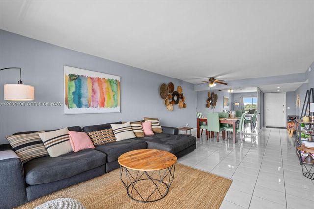 3050 NE 16th Ave 605, Oakland Park, FL 33334