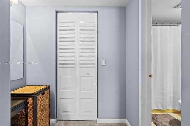 3050 NE 16th Ave 605, Oakland Park, FL 33334