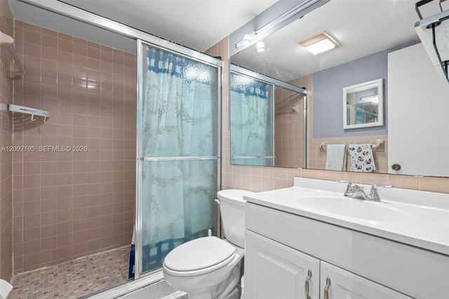 3050 NE 16th Ave 605, Oakland Park, FL 33334