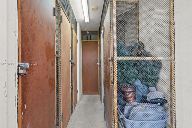 3050 NE 16th Ave 605, Oakland Park, FL 33334