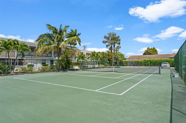 3050 NE 16th Ave 605, Oakland Park, FL 33334