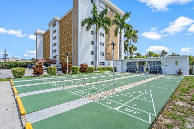 3050 NE 16th Ave 605, Oakland Park, FL 33334