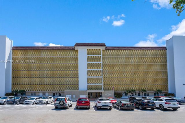 3050 NE 16th Ave 605, Oakland Park, FL 33334