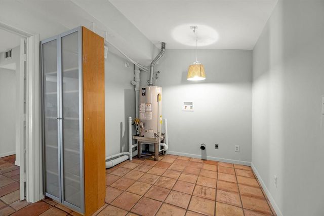 2415 Columbia Street, Houston, TX 77008