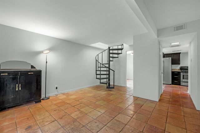 2415 Columbia Street, Houston, TX 77008