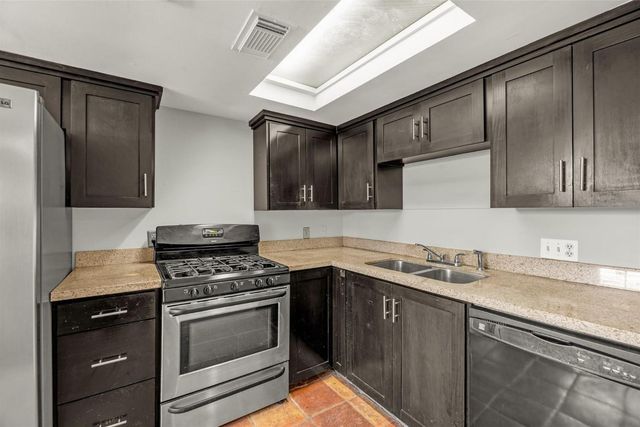 2415 Columbia Street, Houston, TX 77008