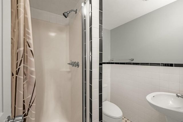 2415 Columbia Street, Houston, TX 77008