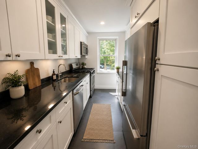 555 Broadway 1i, Hastings-on-hudson, NY 10706