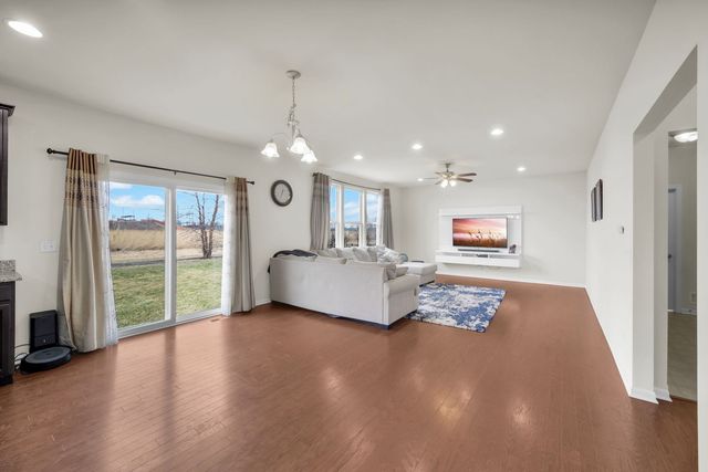 4255 FRASER Circle, Naperville, IL 60564