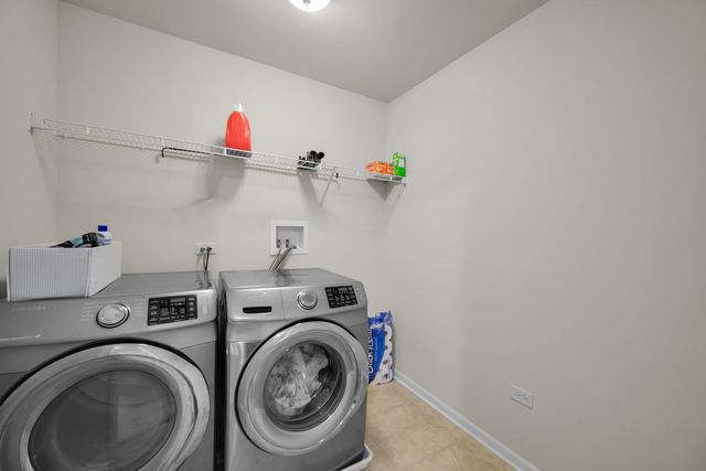 4255 FRASER Circle, Naperville, IL 60564