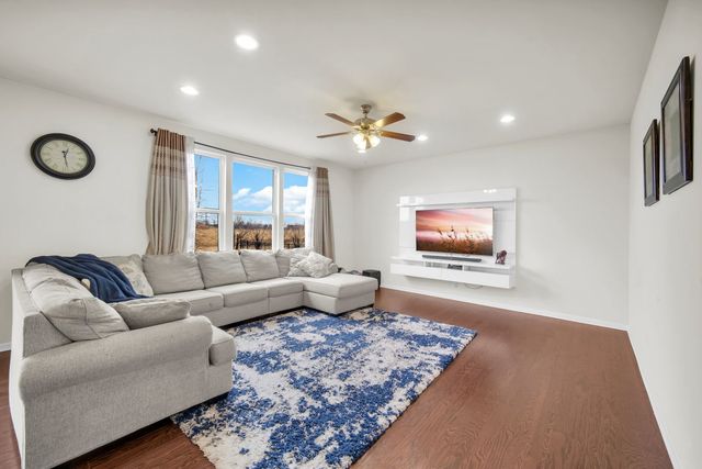 4255 FRASER Circle, Naperville, IL 60564