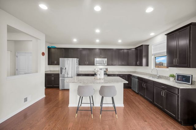 4255 FRASER Circle, Naperville, IL 60564