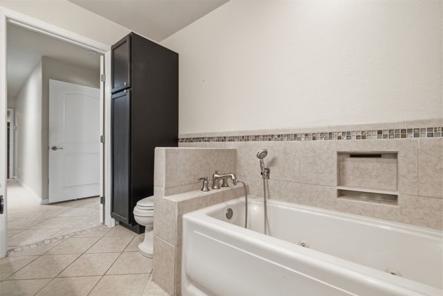 1209 Southwood Drive, Woodway, TX 76712