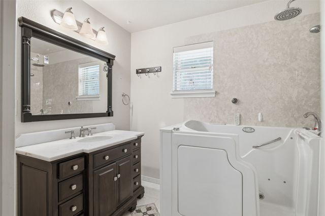 1209 Southwood Drive, Woodway, TX 76712