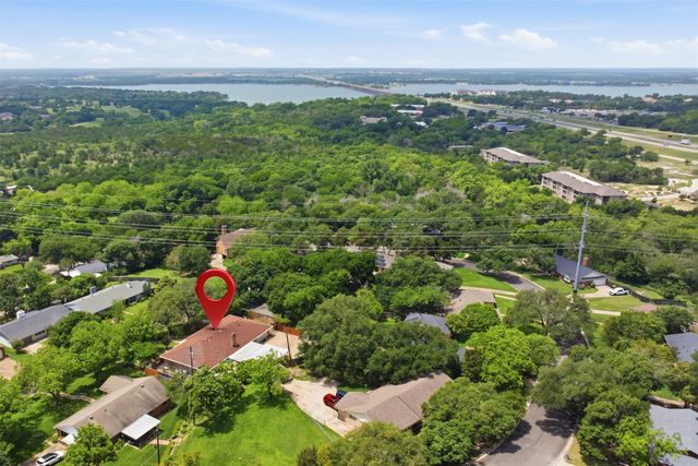 1209 Southwood Drive, Woodway, TX 76712