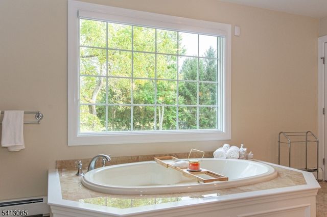 28 Lafayette Ln, Bernards Twp., NJ 07920