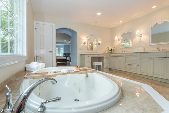 28 Lafayette Ln, Bernards Twp., NJ 07920