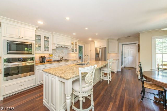 28 Lafayette Ln, Bernards Twp., NJ 07920