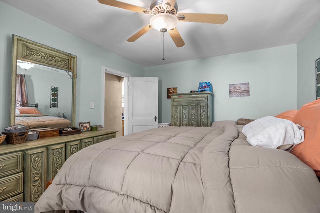 16 JAMES RD, Hatboro, PA 19040