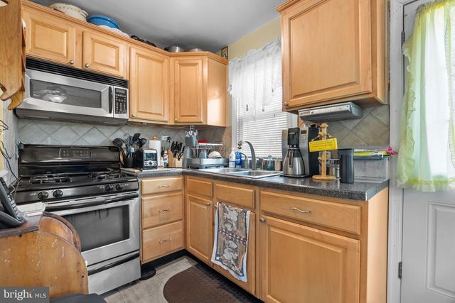16 JAMES RD, Hatboro, PA 19040