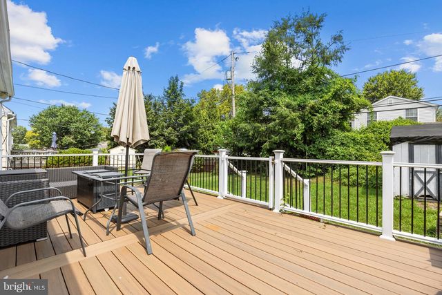 16 JAMES RD, Hatboro, PA 19040