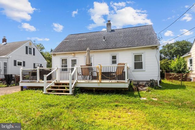 16 JAMES RD, Hatboro, PA 19040