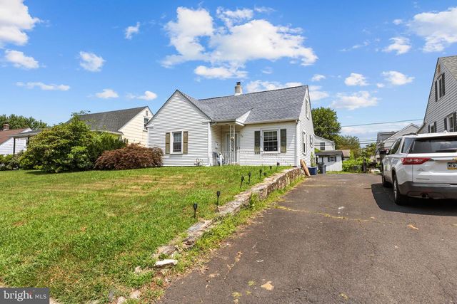 16 JAMES RD, Hatboro, PA 19040