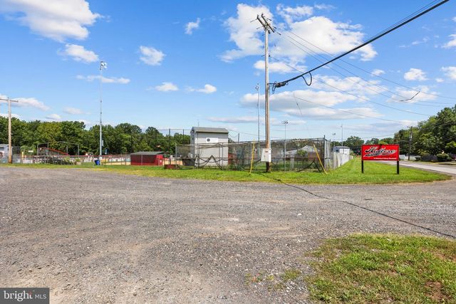 16 JAMES RD, Hatboro, PA 19040