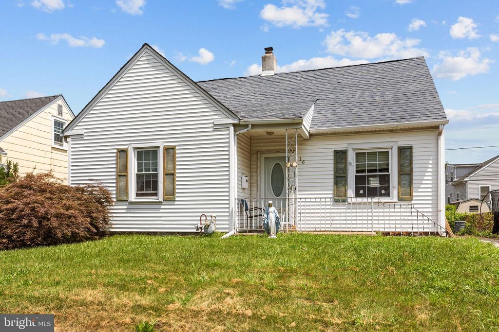 16 JAMES RD, Hatboro, PA 19040