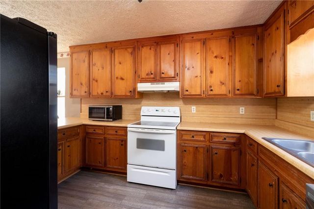 522 Victoria Road, Woodstock, GA 30189