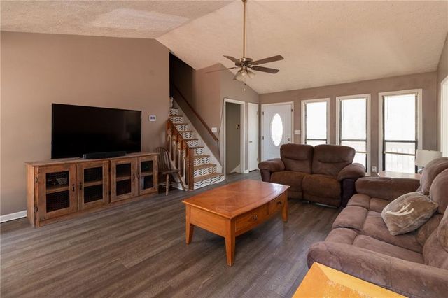 522 Victoria Road, Woodstock, GA 30189